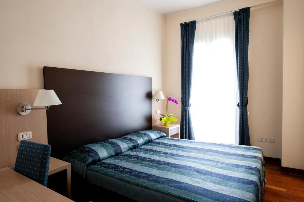 Hotel Royal Pesaro Zimmer foto