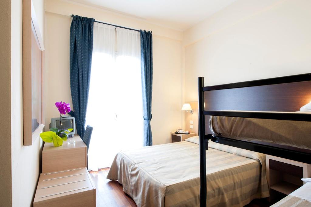 Hotel Royal Pesaro Zimmer foto
